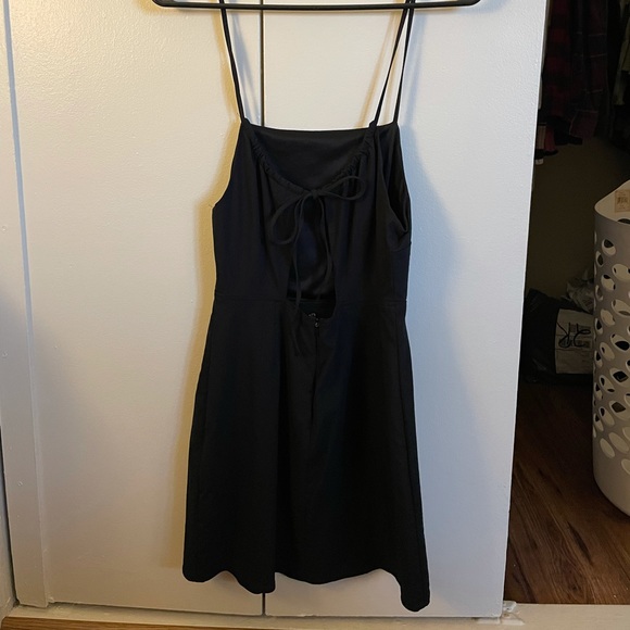 Black mini dress - Picture 4 of 5